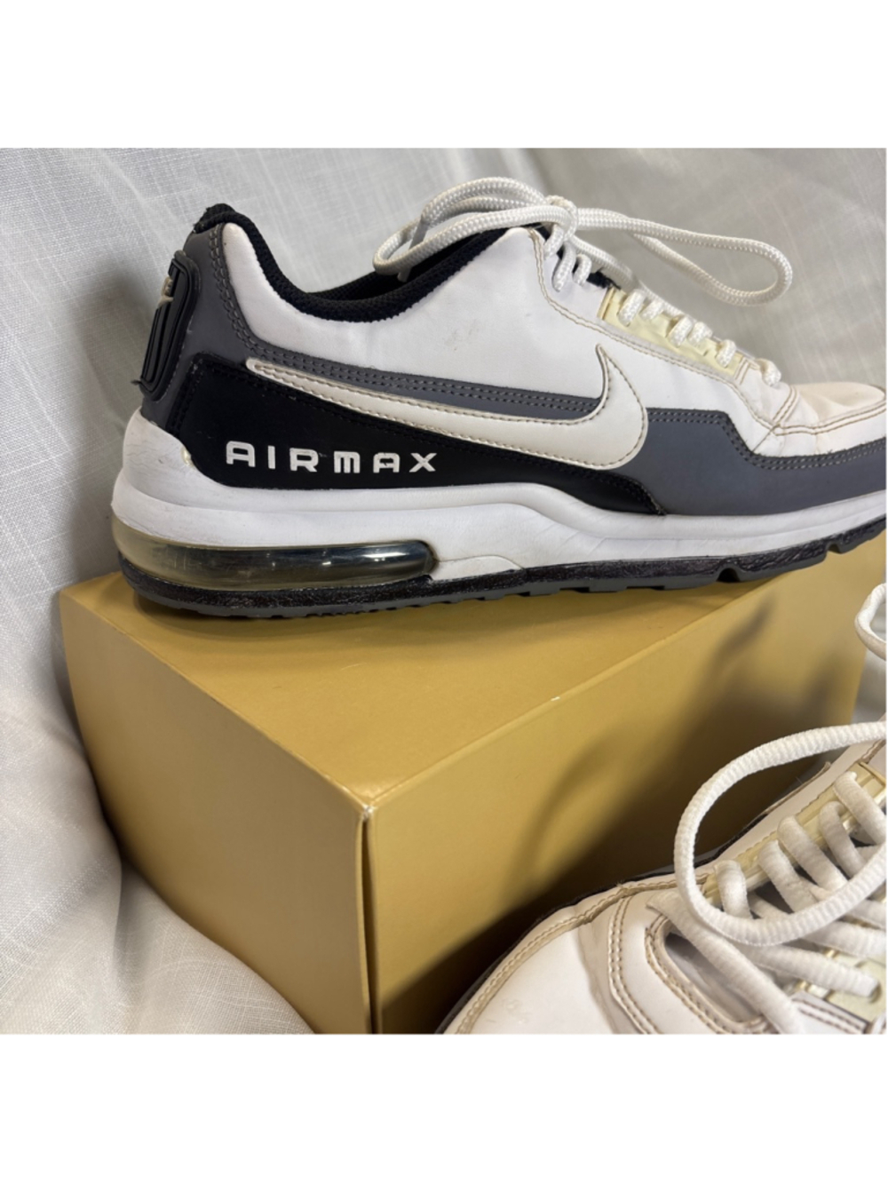NIKE AIRMAX LTD 3 athletic shoes - Picture 2 of 10